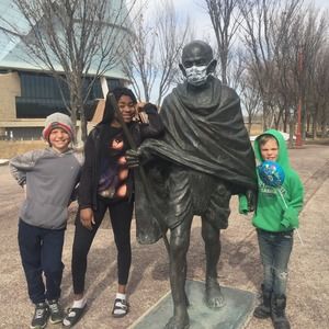 Meet your Posher, Esther